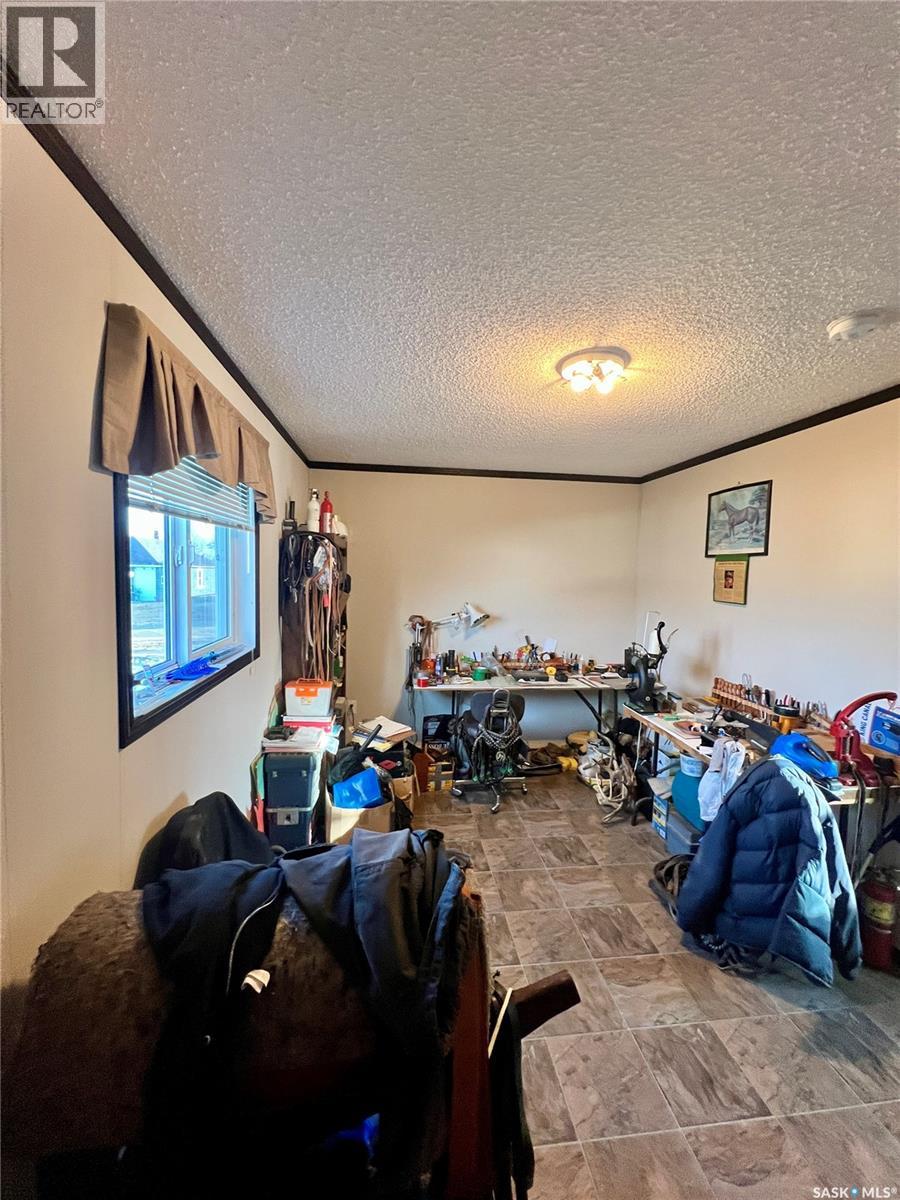 42 2nd Street, Tompkins, Saskatchewan  S0N 2S0 - Photo 14 - SK024470