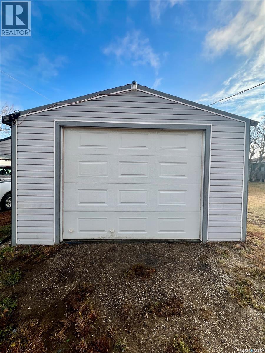 42 2nd Street, Tompkins, Saskatchewan  S0N 2S0 - Photo 22 - SK024470