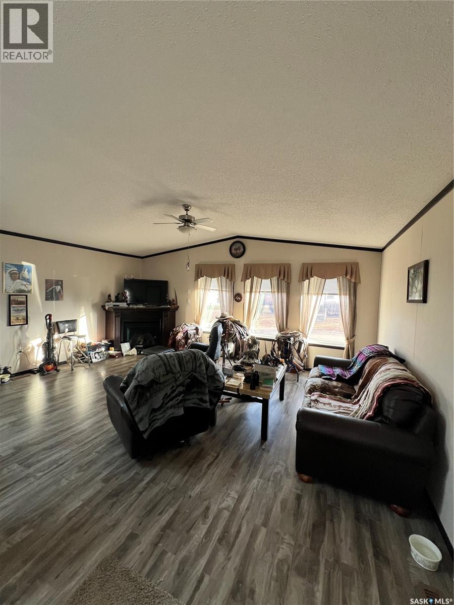 42 2nd Street, Tompkins, Saskatchewan  S0N 2S0 - Photo 5 - SK024470
