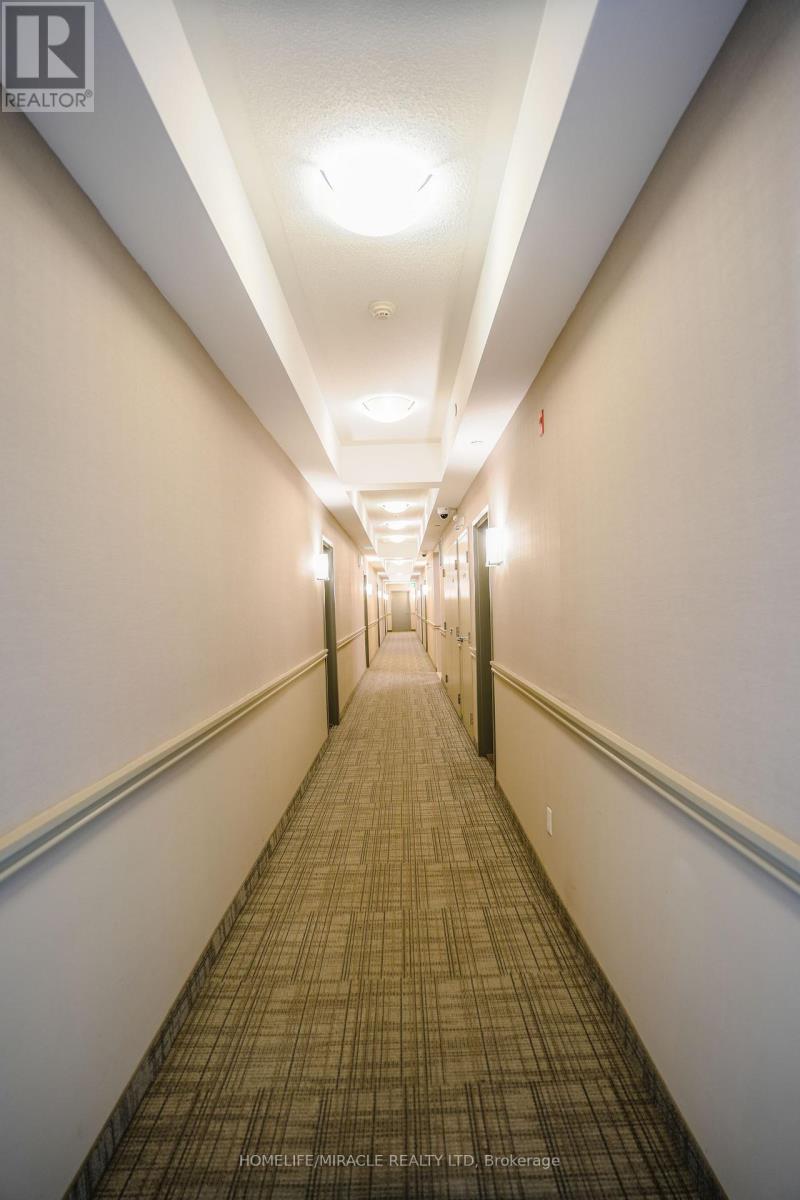 306 - 54 Sky Harbour Drive N, Brampton, Ontario  L6Y 6B9 - Photo 3 - W12322826