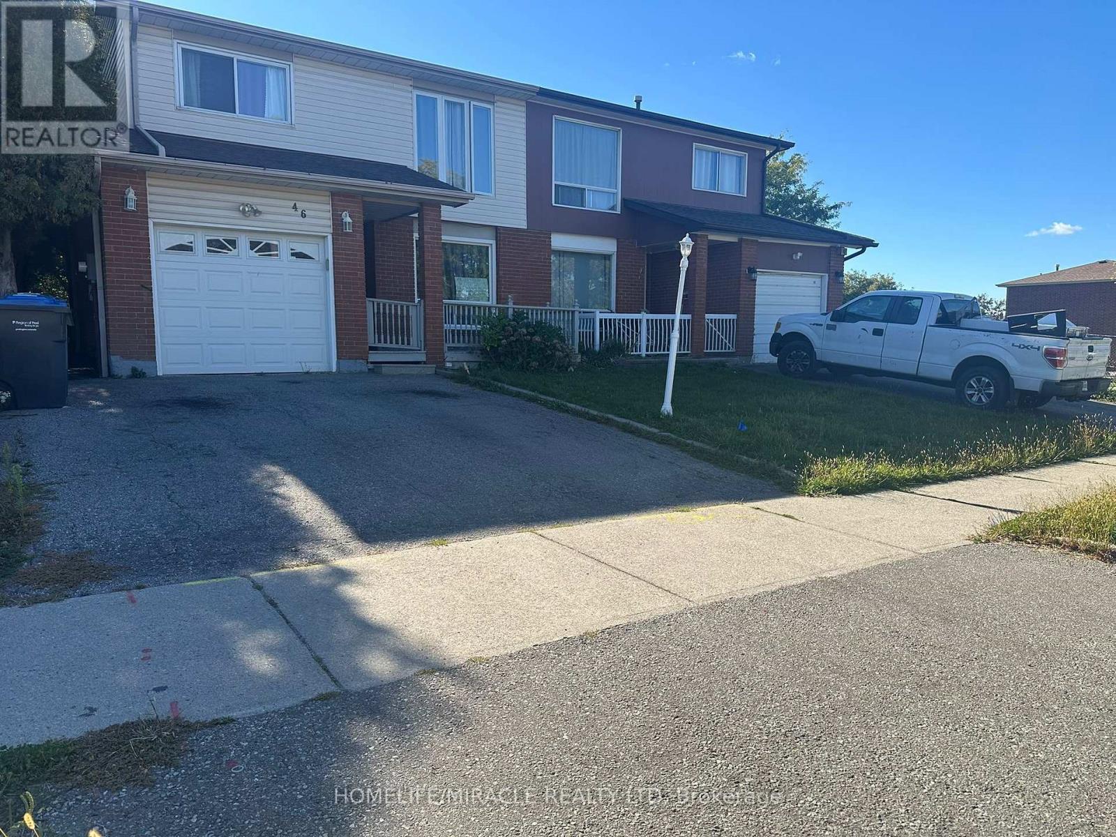 46 Hinchley Wood Grove, Brampton, Ontario  L6V 3M3 - Photo 2 - W12450318