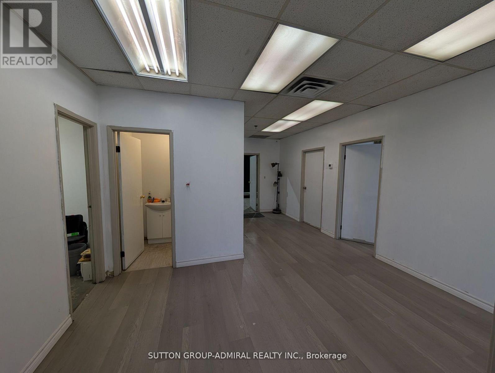 16-17 - 140 Bradwick Drive, Vaughan, Ontario  L4K 1K8 - Photo 2 - N12564978