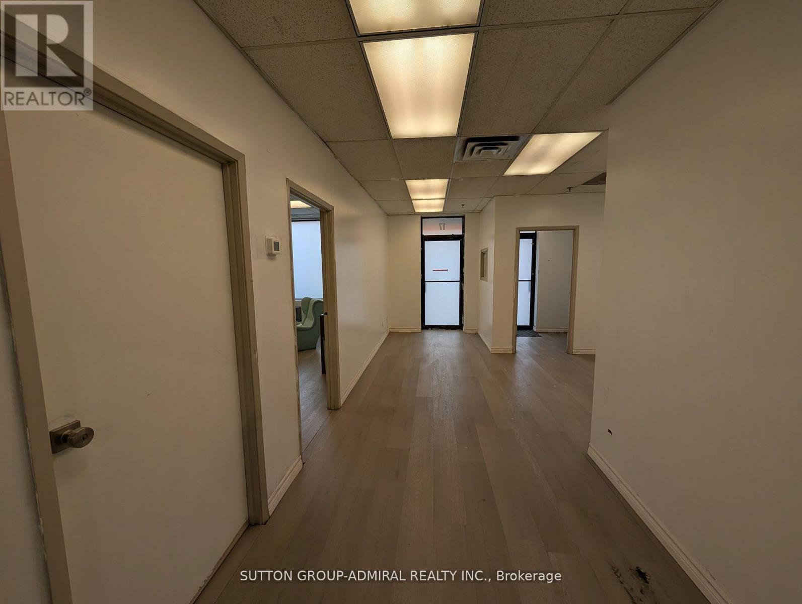 16-17 - 140 Bradwick Drive, Vaughan, Ontario  L4K 1K8 - Photo 4 - N12564978