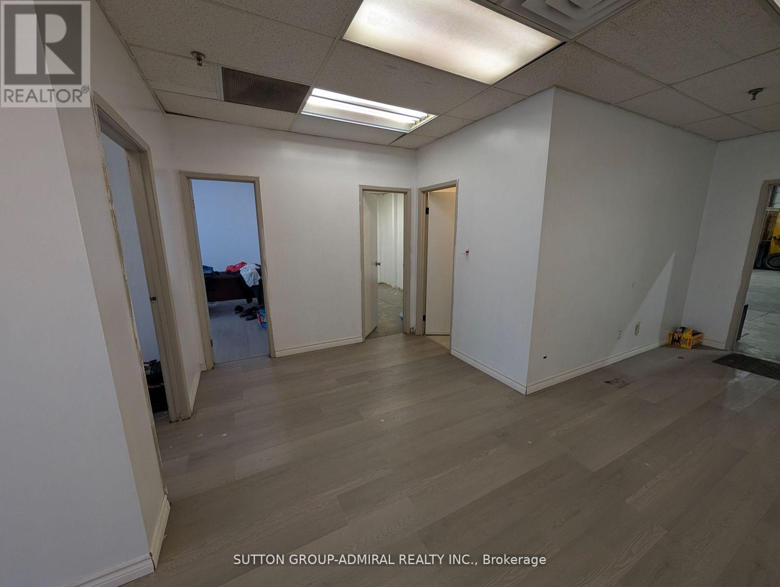 16-17 - 140 Bradwick Drive, Vaughan, Ontario  L4K 1K8 - Photo 5 - N12564978