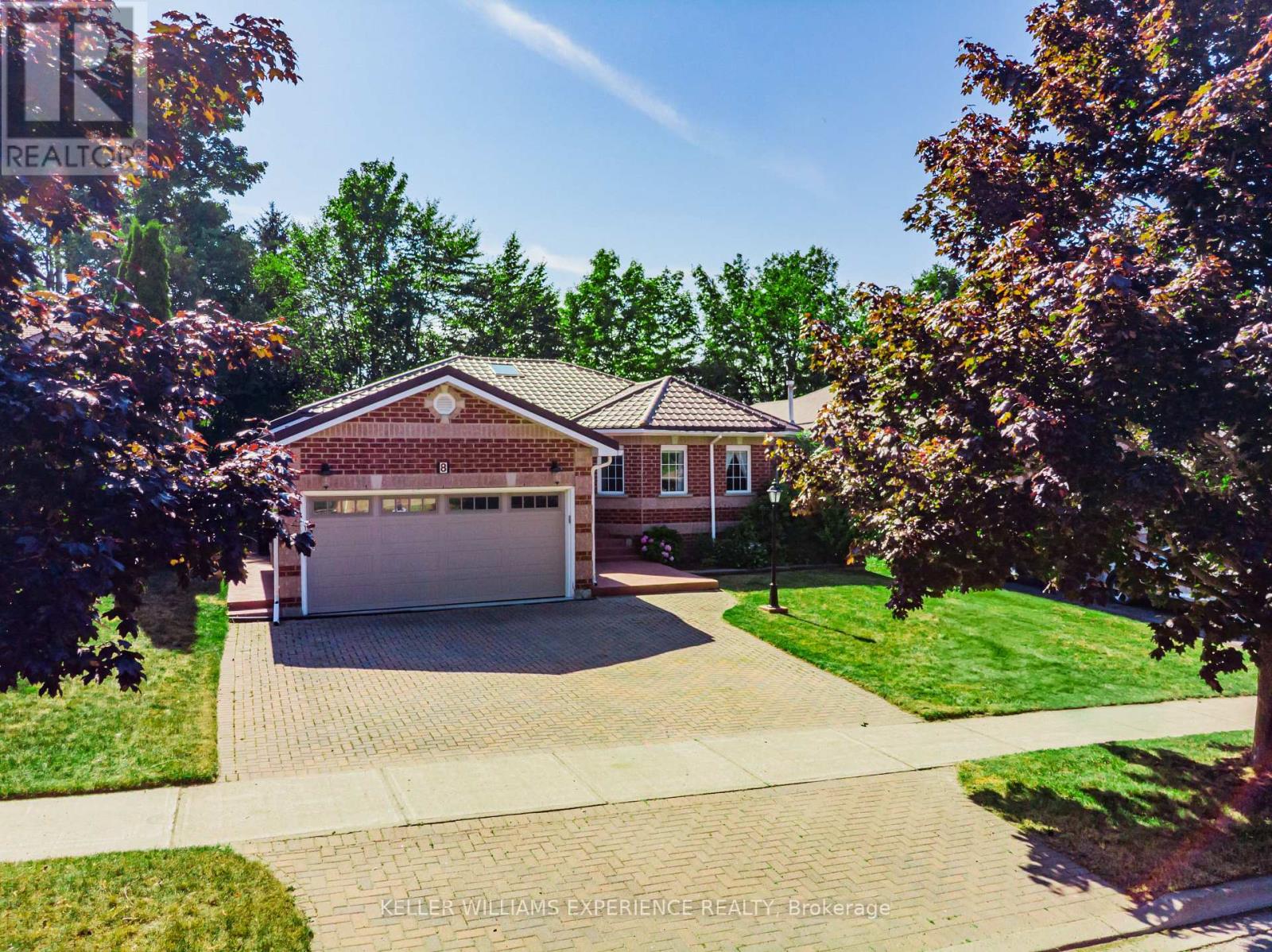 8 KELL PLACE, Barrie, Ontario