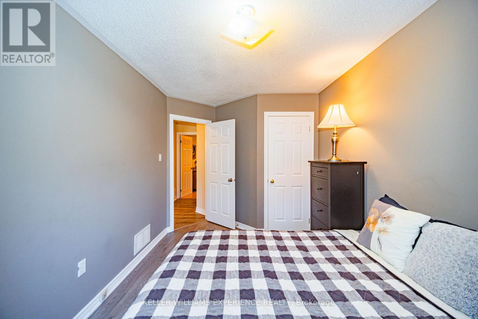 8 Kell Place, Barrie (Innis-Shore), Ontario L4N 9K3 - Photo 21 - S12564972