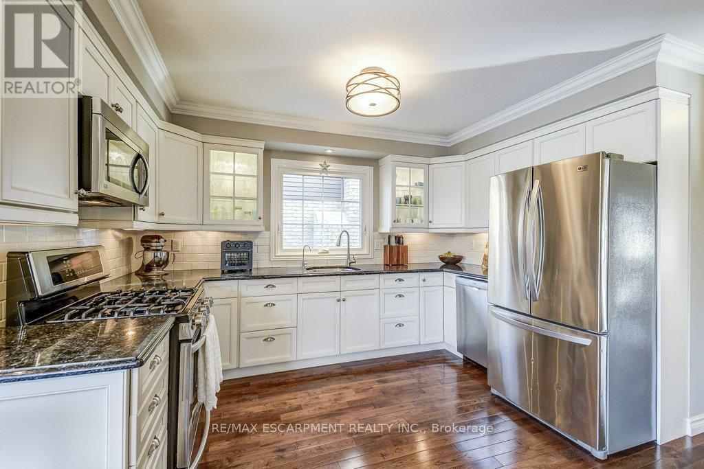 149 Charterhouse Crescent, Hamilton, Ontario  L9G 4M6 - Photo 12 - X12564976