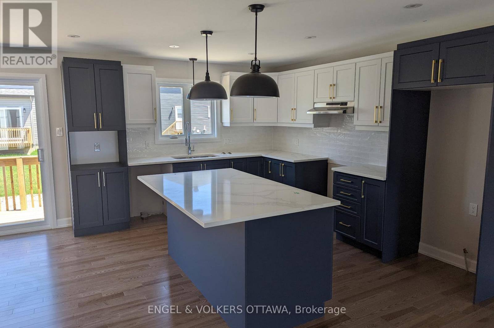 617 Misty Street, Russell, Ontario  K4R 0G3 - Photo 3 - X12565010