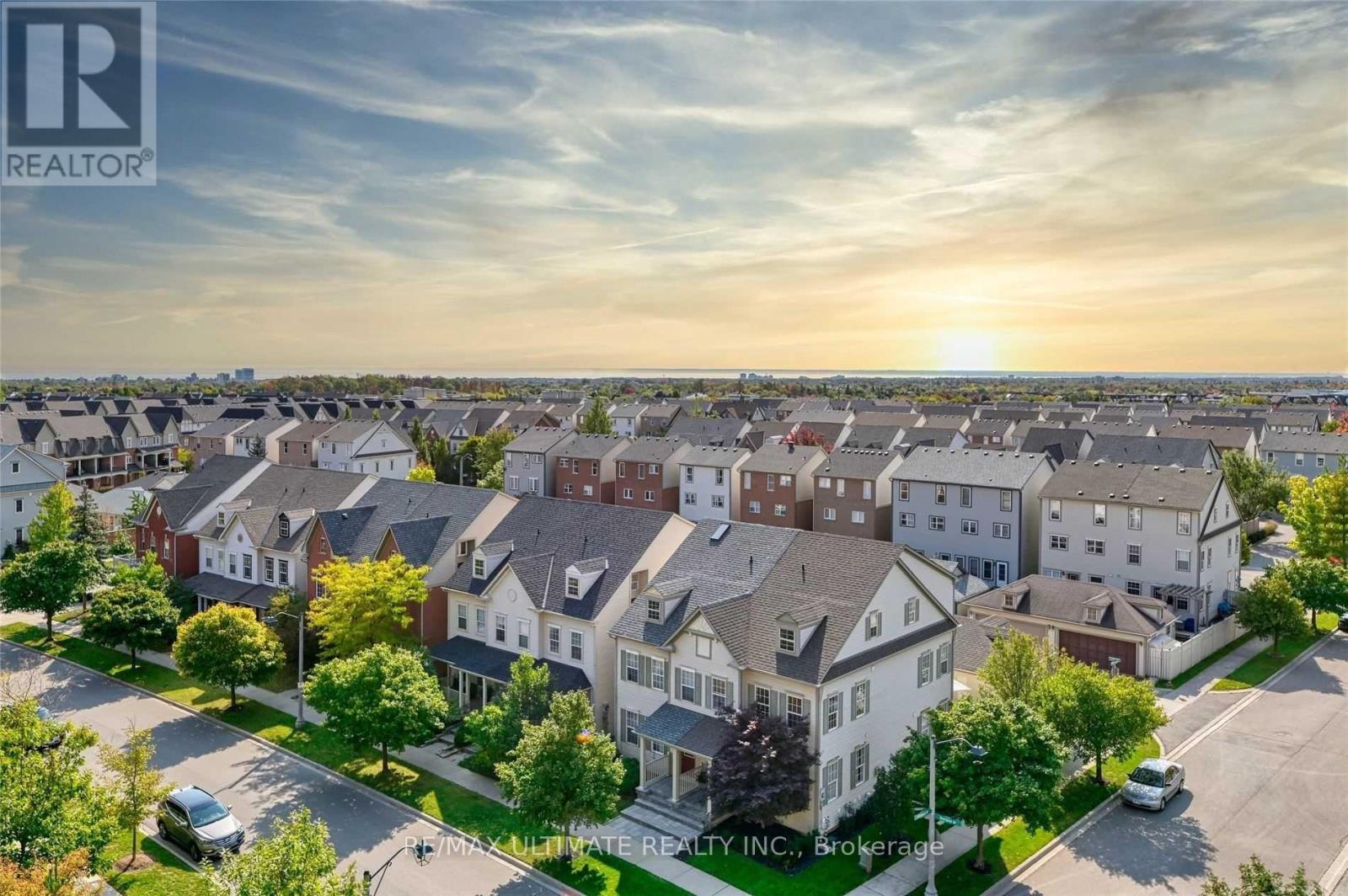 709 - 2379 Central Park Drive, Oakville, Ontario  L6H 0E3 - Photo 3 - W12439646