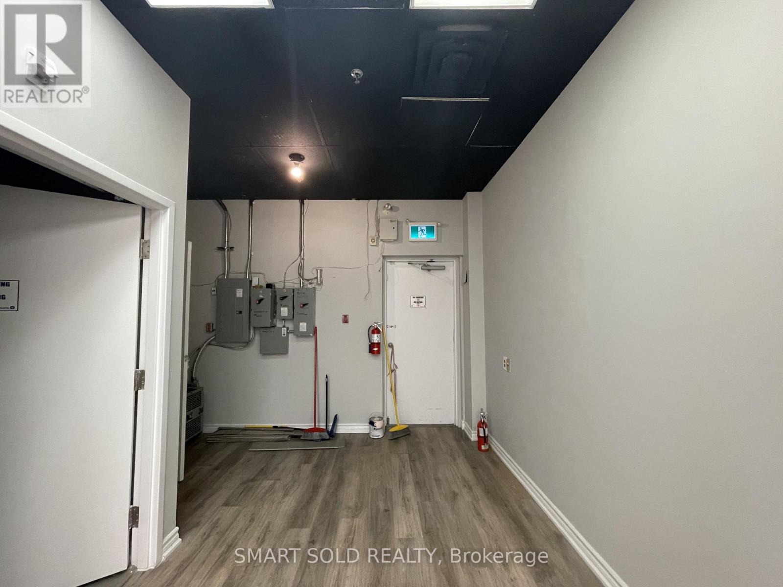 8 - 9631 Yonge Street, Richmond Hill, Ontario  L4C 1V7 - Photo 13 - N12565020