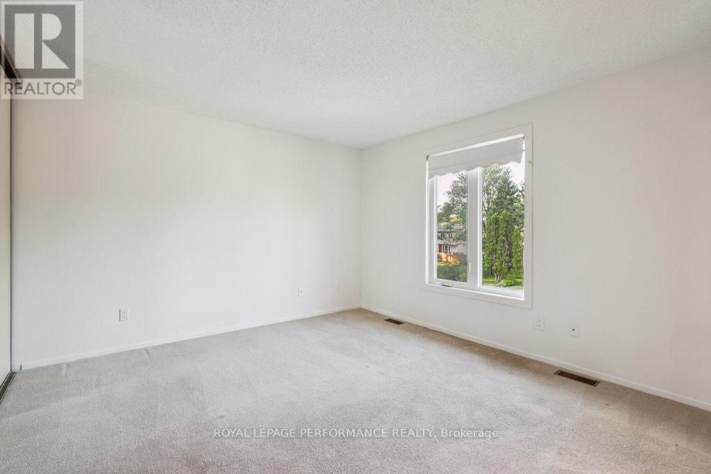 8 Gillespie Crescent, Ottawa, Ontario  K1V 9X8 - Photo 31 - X12480830