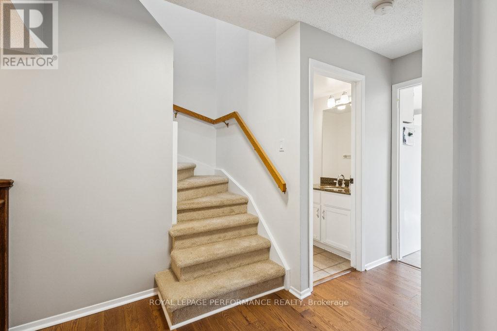 8 Gillespie Crescent, Ottawa, Ontario  K1V 9X8 - Photo 38 - X12480830