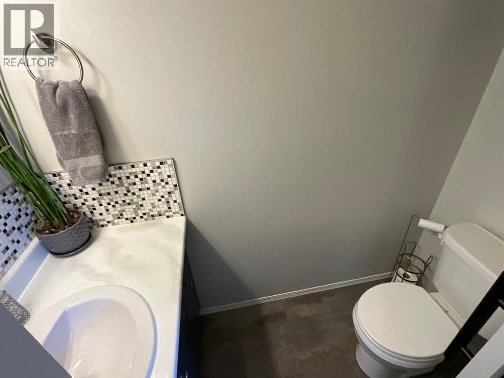 34 Roland Street, Red Deer, Alberta  T4P 3K9 - Photo 12 - A2271648