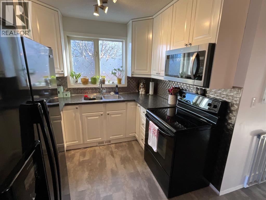 34 Roland Street, Red Deer, Alberta  T4P 3K9 - Photo 7 - A2271648