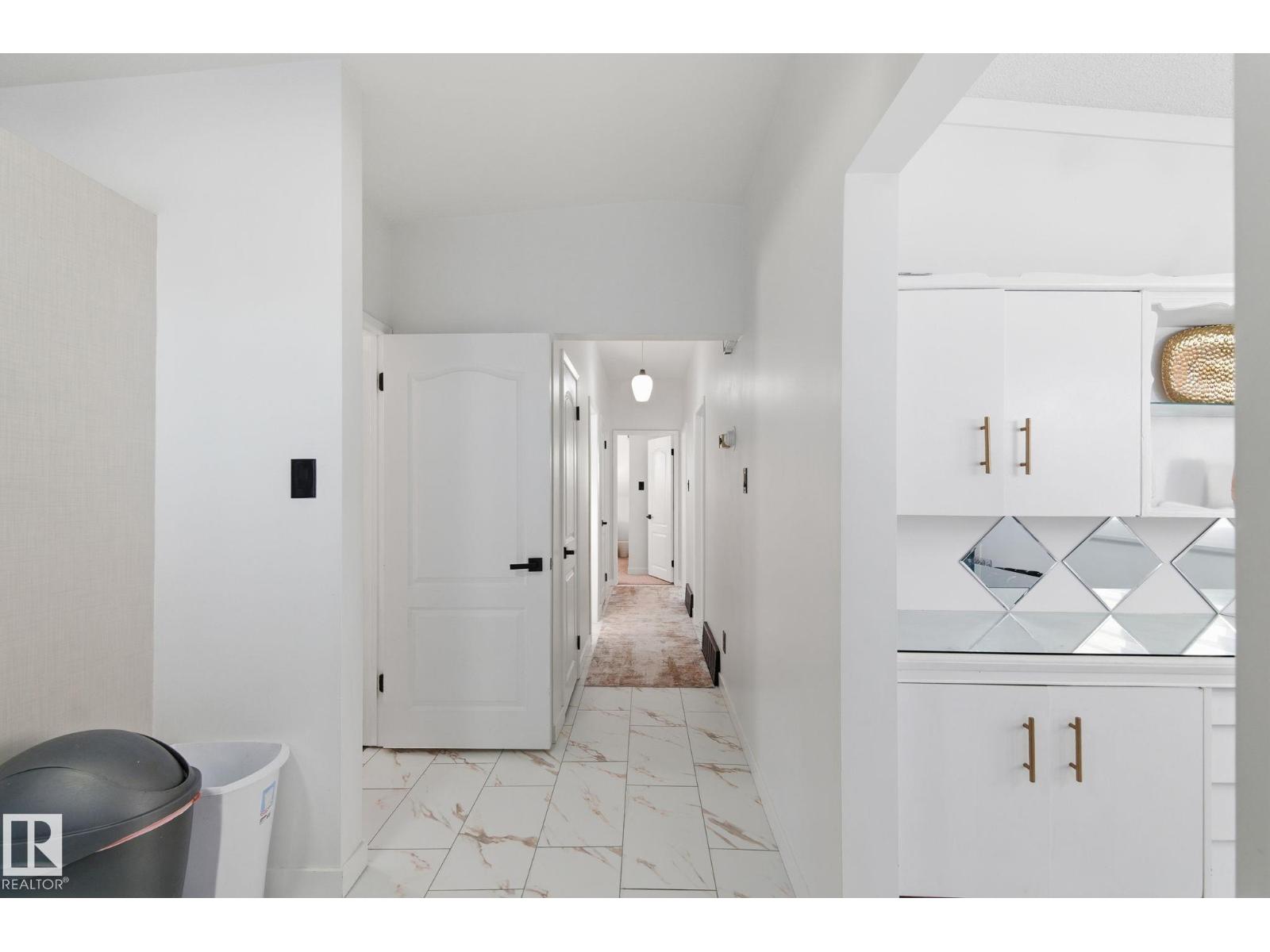 8043 135 Av Nw, Edmonton, Alberta  T5C 2H3 - Photo 22 - E4466341