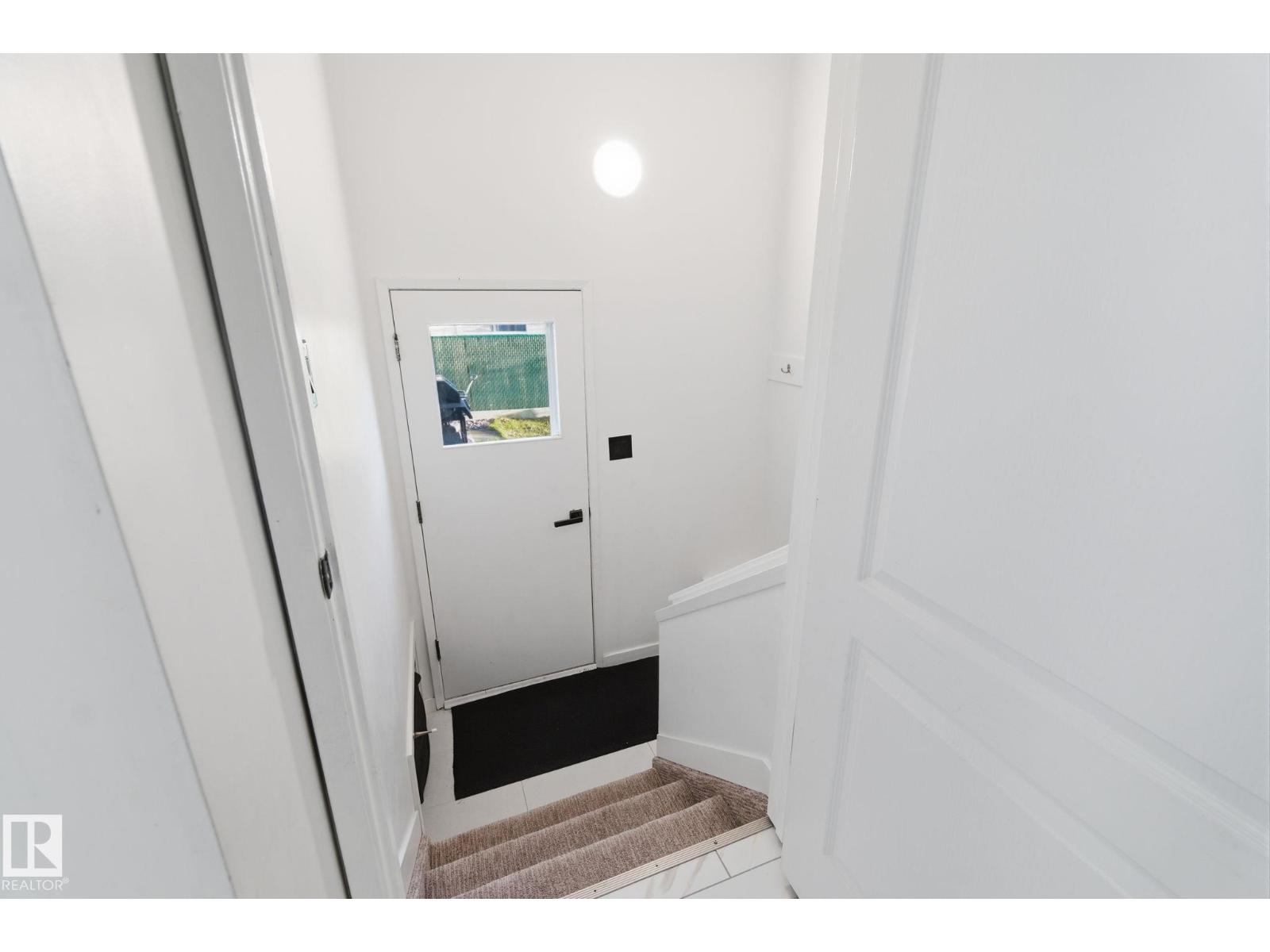 8043 135 Av Nw, Edmonton, Alberta  T5C 2H3 - Photo 37 - E4466341