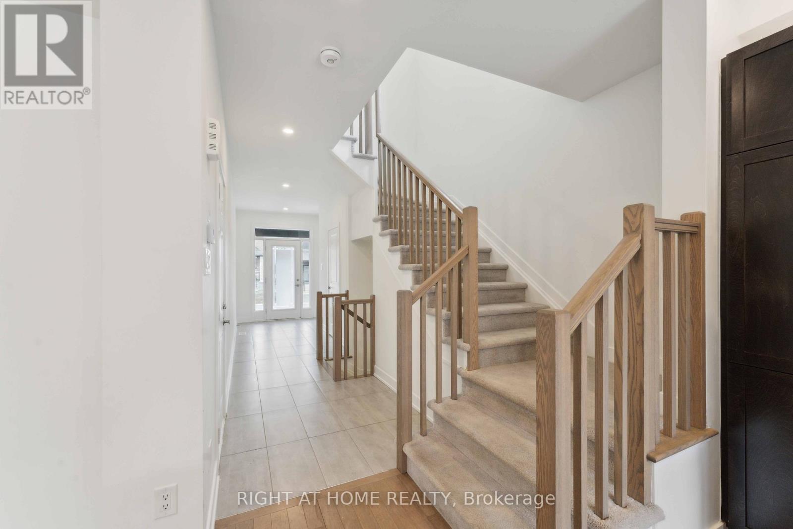 16 Nettle Crescent, Ottawa, Ontario  K1T 0W8 - Photo 13 - X12565030