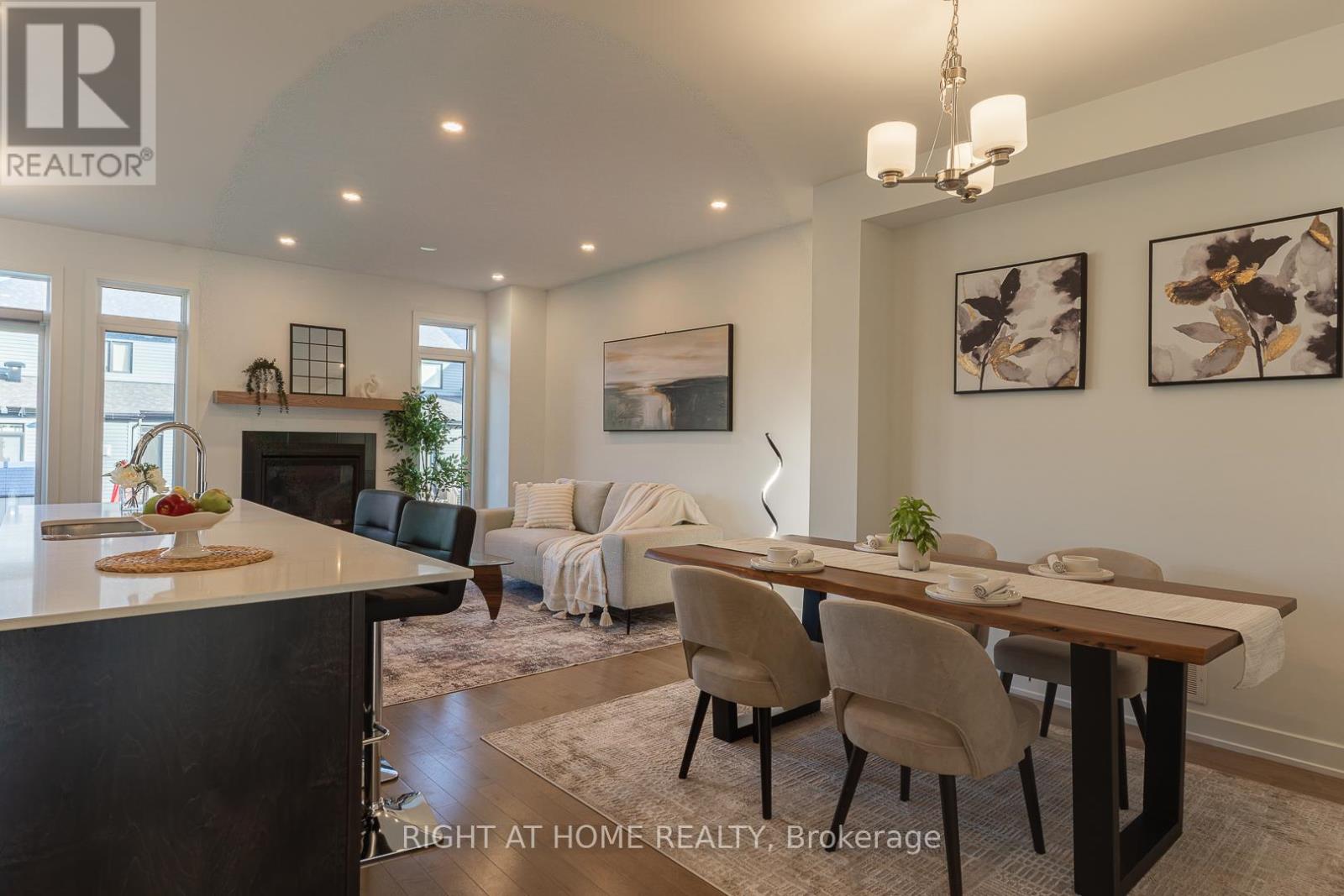 16 Nettle Crescent, Ottawa, Ontario  K1T 0W8 - Photo 6 - X12565030