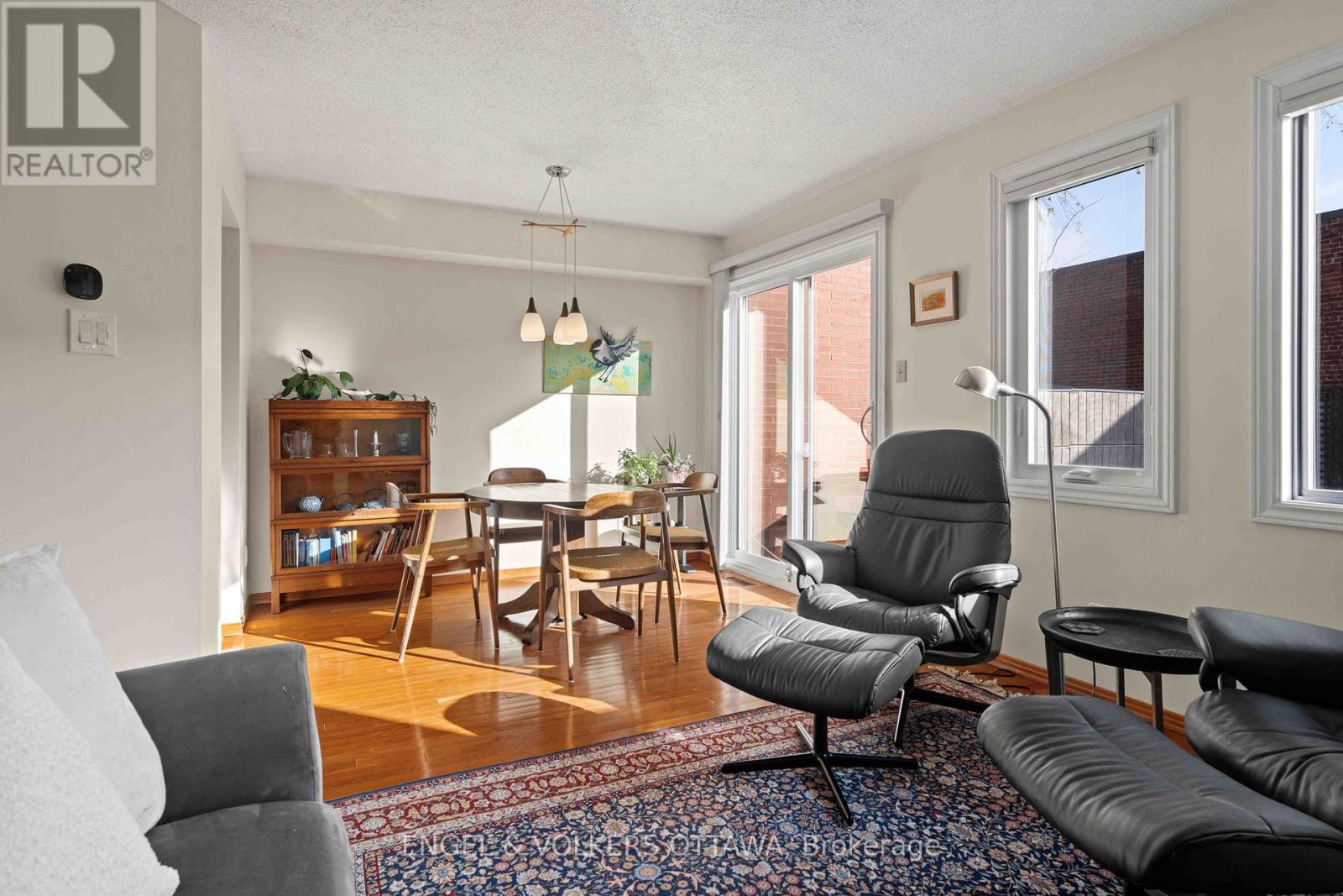 18 - 110 Walnut Court, Ottawa, Ontario  K1R 7W2 - Photo 12 - X12565056