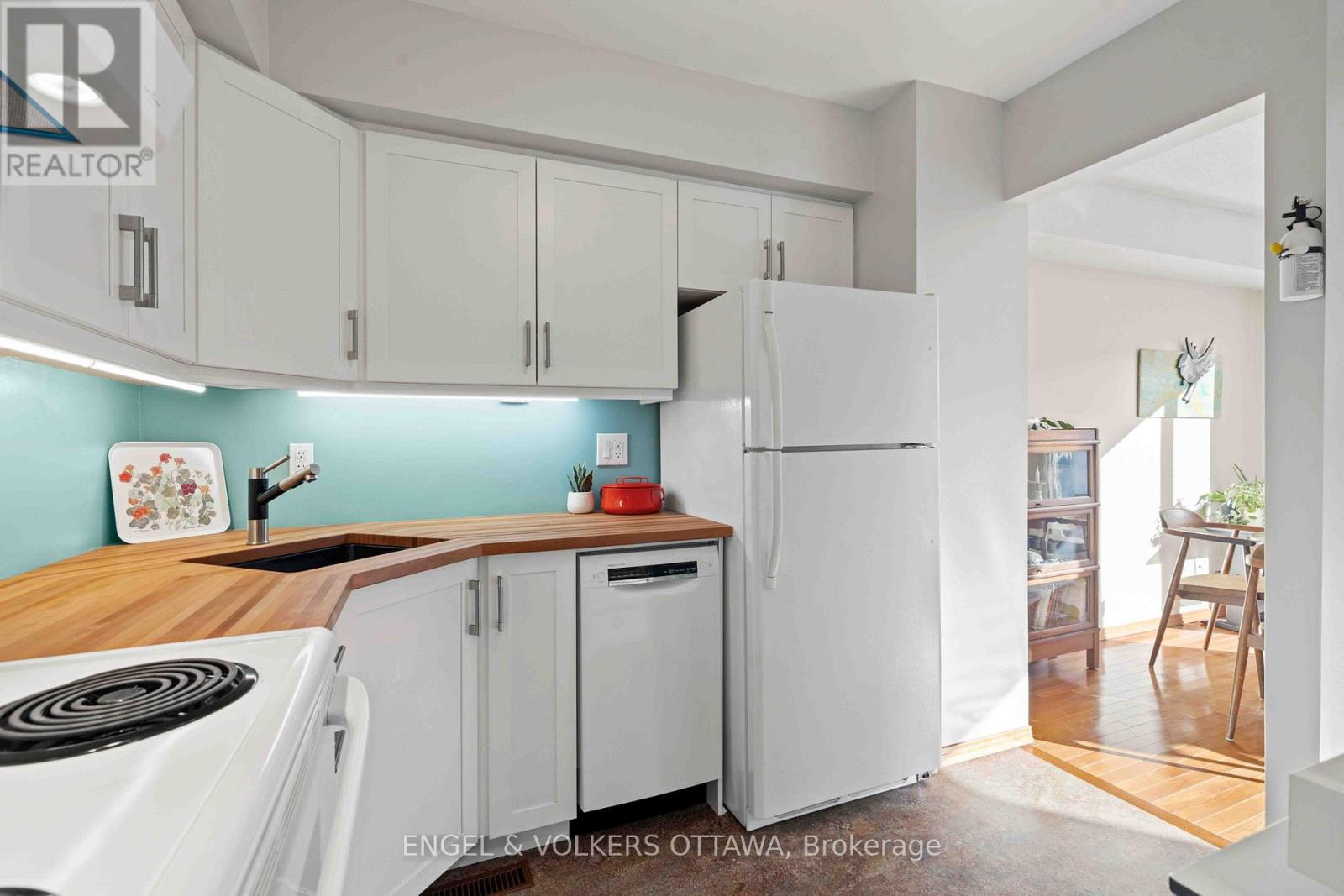 18 - 110 Walnut Court, Ottawa, Ontario  K1R 7W2 - Photo 17 - X12565056