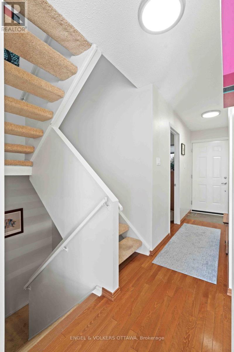 18 - 110 Walnut Court, Ottawa, Ontario  K1R 7W2 - Photo 19 - X12565056
