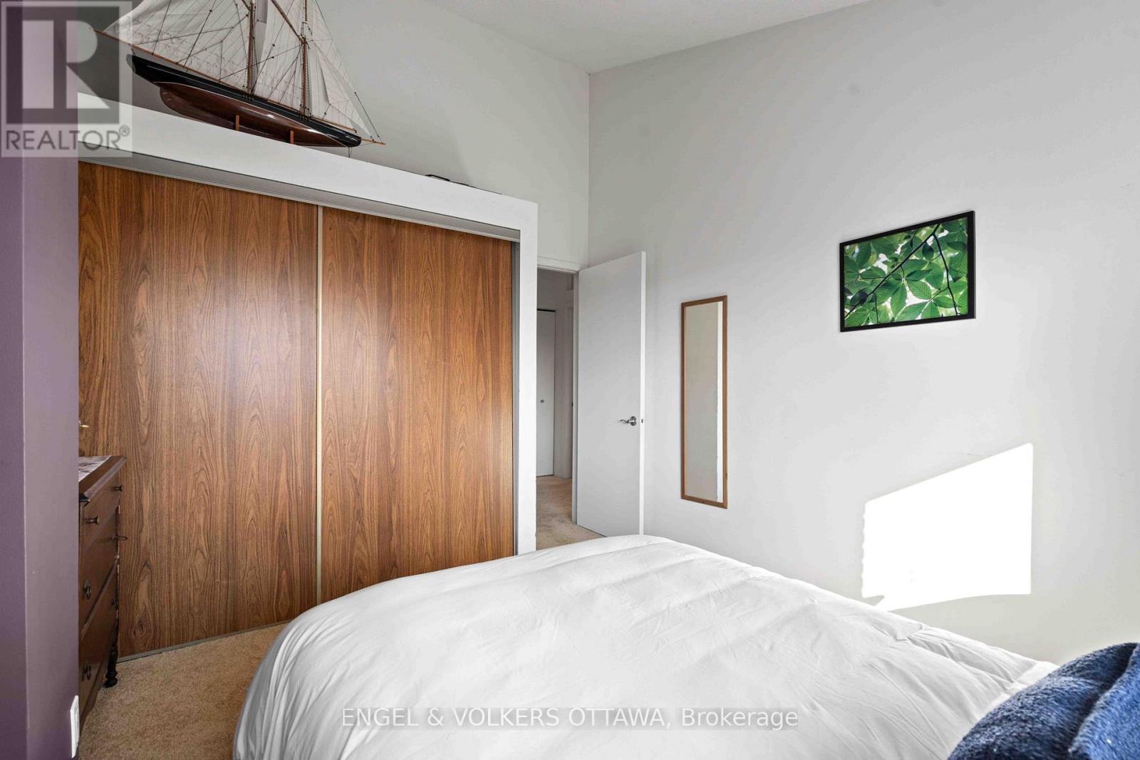 18 - 110 Walnut Court, Ottawa, Ontario  K1R 7W2 - Photo 27 - X12565056