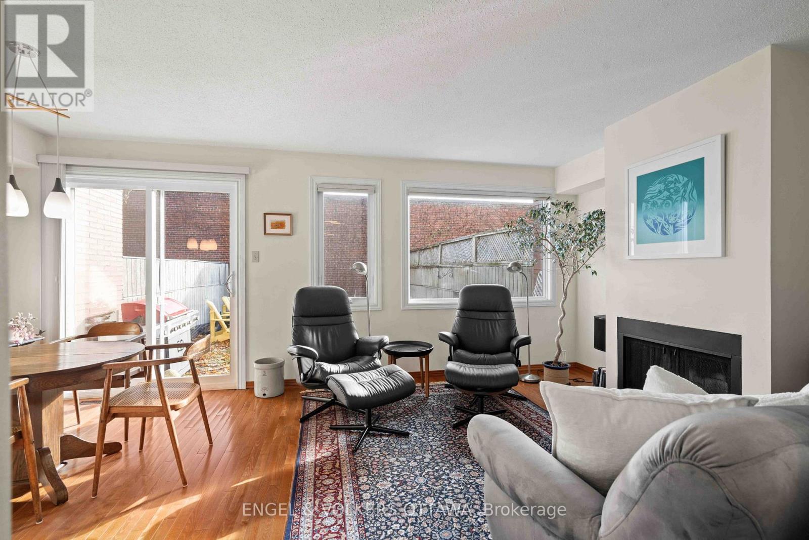 18 - 110 Walnut Court, Ottawa, Ontario  K1R 7W2 - Photo 8 - X12565056