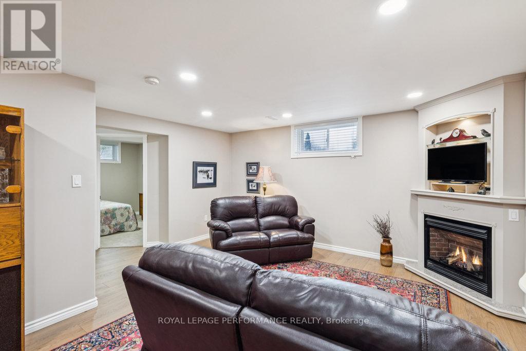 7051 Donwel Drive, Ottawa, Ontario  K4P 1M7 - Photo 24 - X12558946