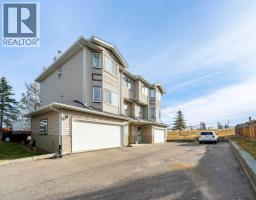 3, 41 Hunters Gate Hunters Glen, Okotoks, Ca