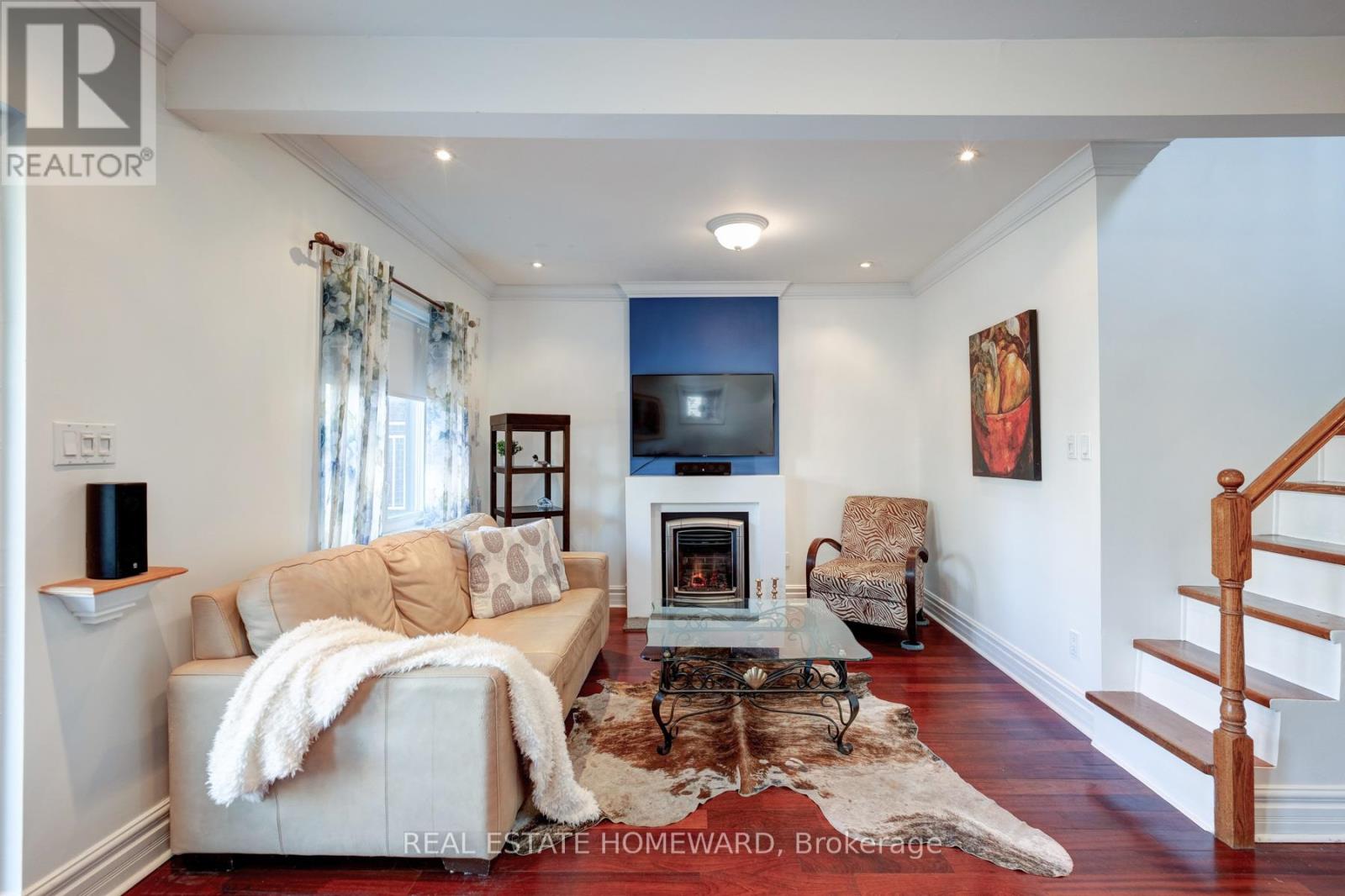 144 Westlake Avenue, Toronto, Ontario  M4C 4R9 - Photo 4 - E12513298