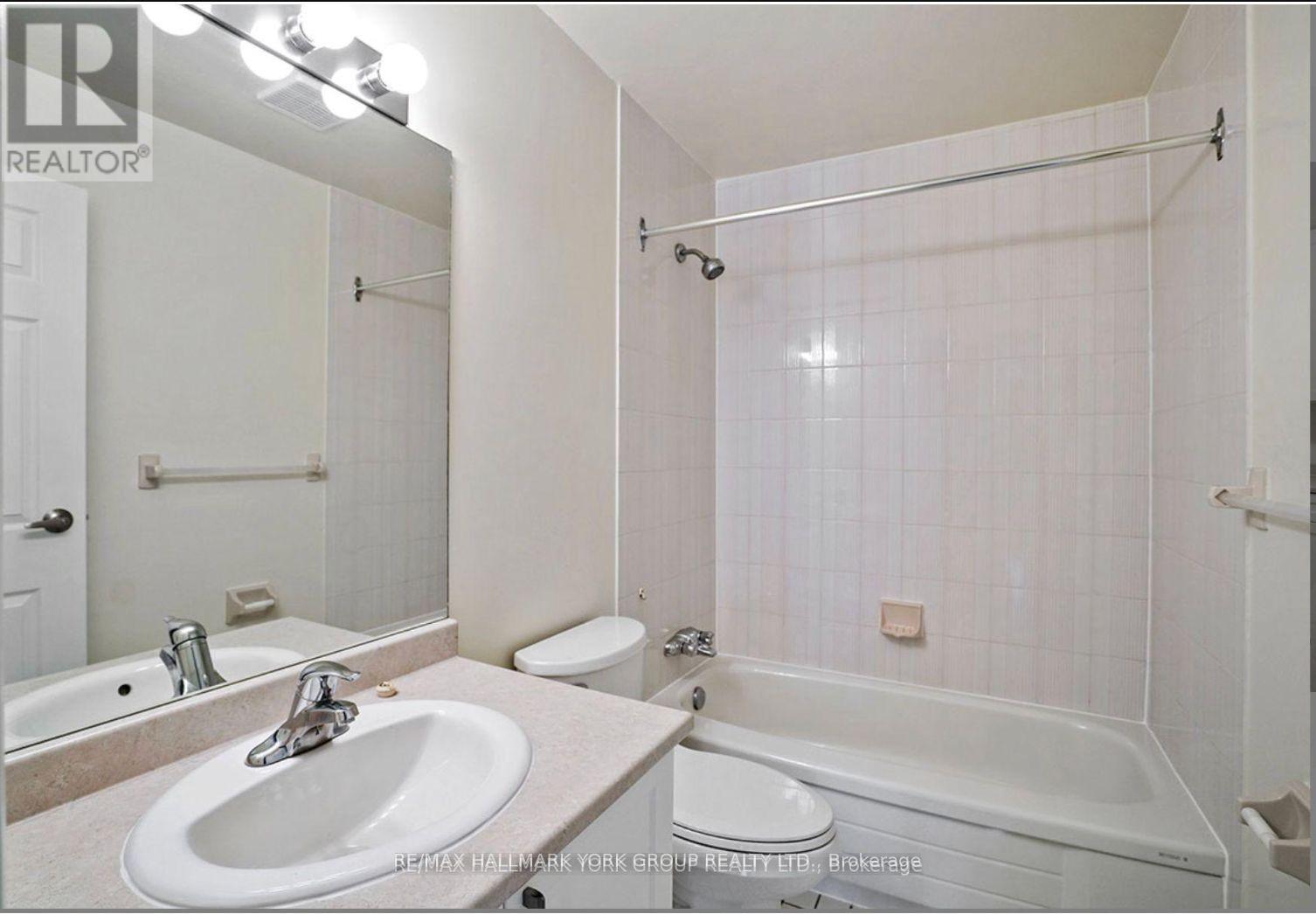 O12 - 131 Edgehill Drive, Barrie, Ontario  L4N 1L9 - Photo 2 - S12563942