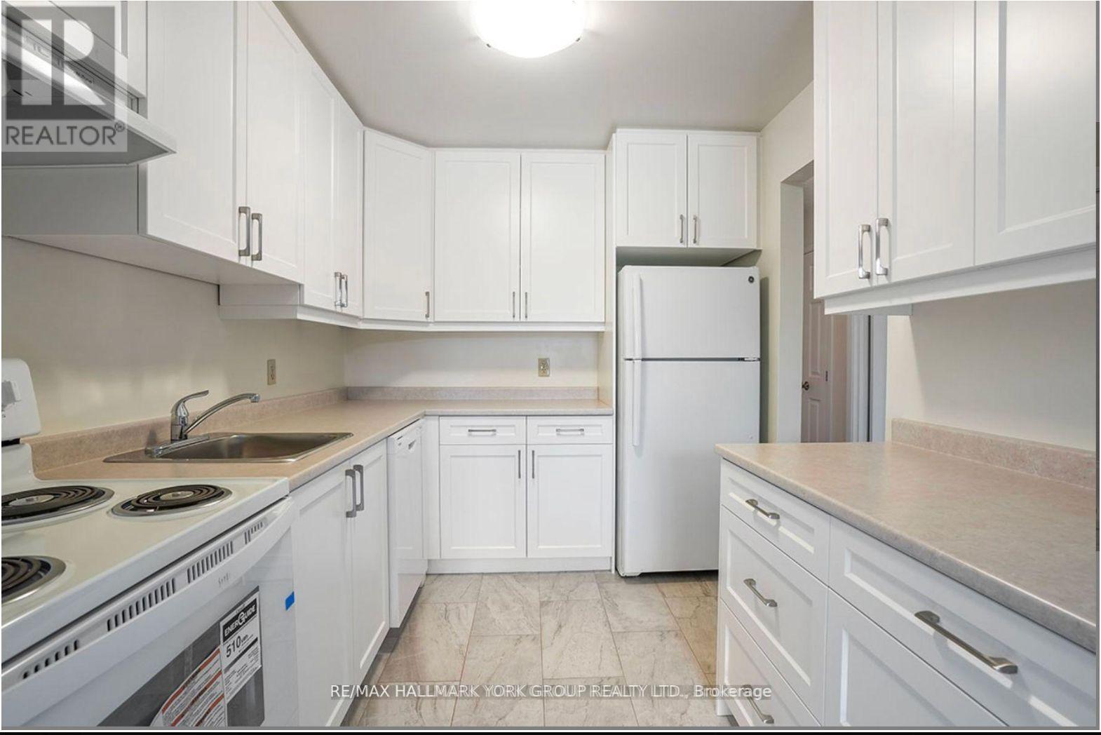 O12 - 131 Edgehill Drive, Barrie, Ontario  L4N 1L9 - Photo 3 - S12563942