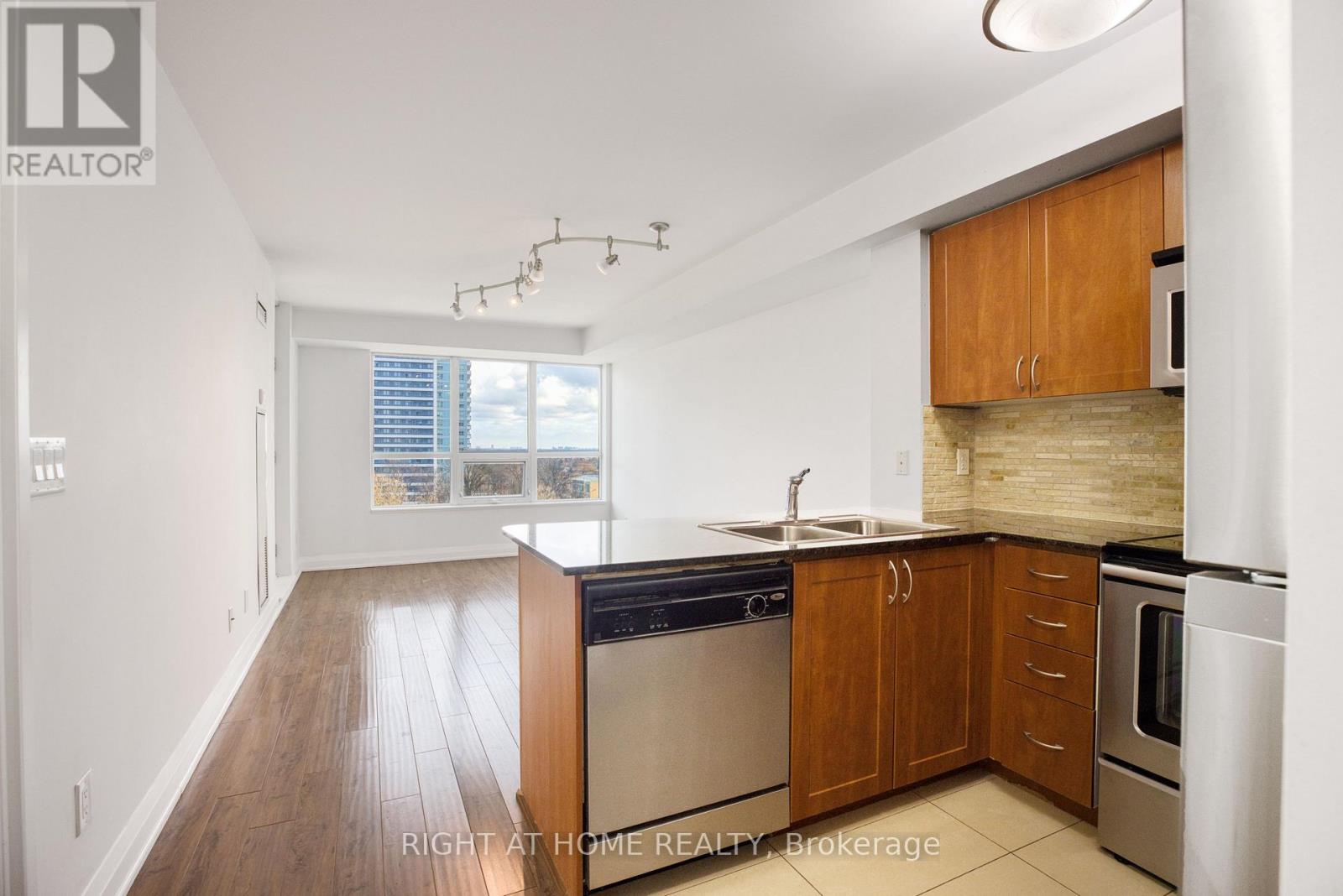 804 - 20 North Park Road, Vaughan, Ontario  L4J 0G7 - Photo 20 - N12565062