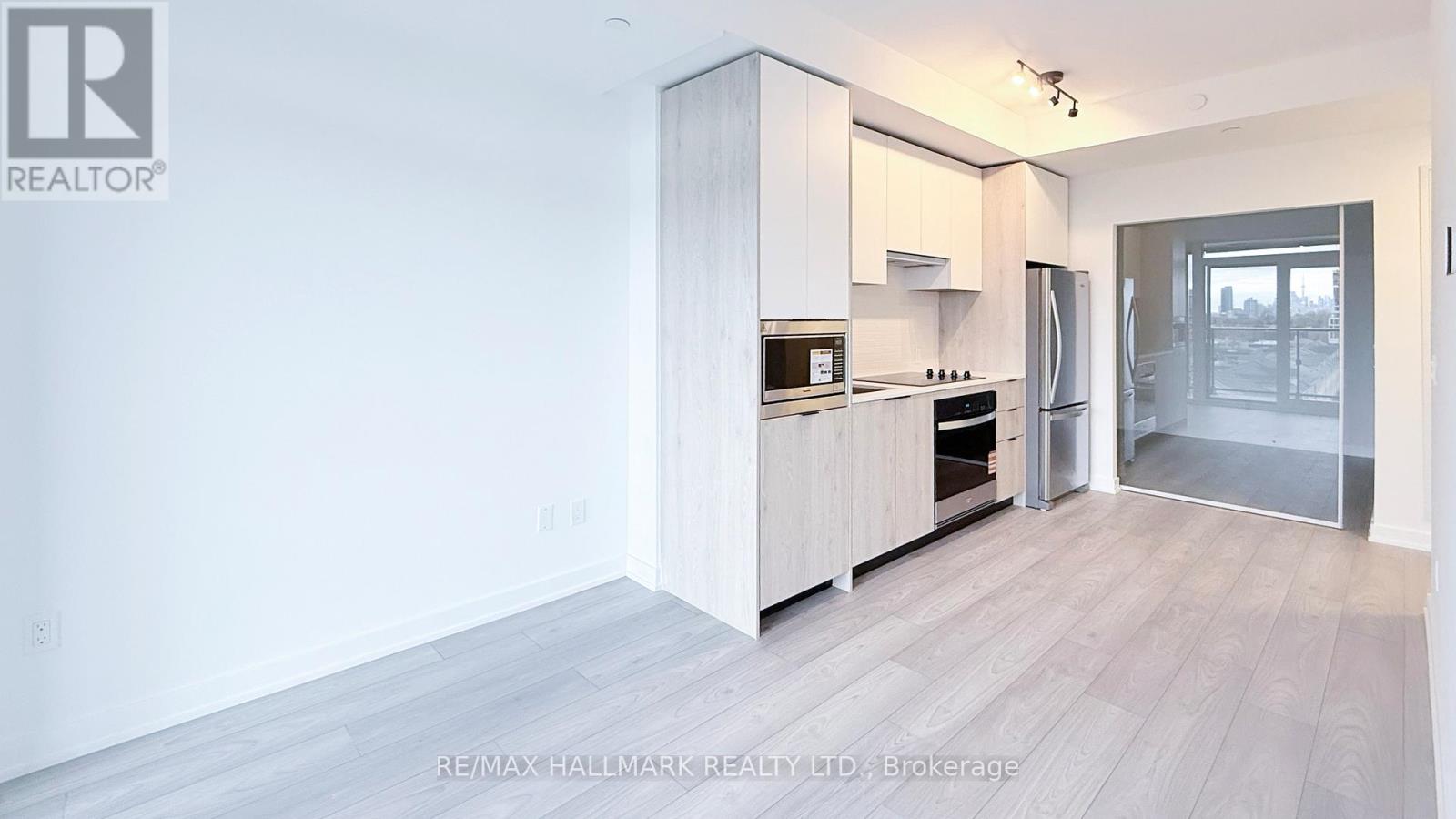 510 - 1007 The Queensway, Toronto, Ontario  M8Z 0H4 - Photo 2 - W12565058
