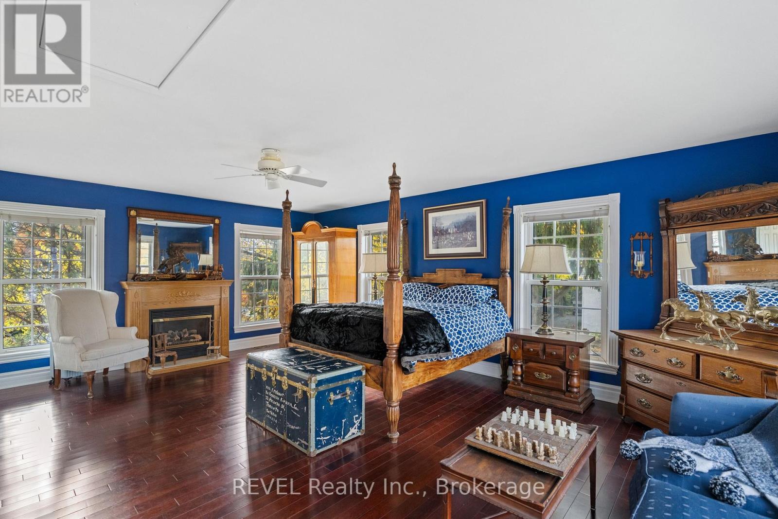 242 Simcoe Street, Niagara-On-The-Lake, Ontario  L0S 1J0 - Photo 29 - X12565068