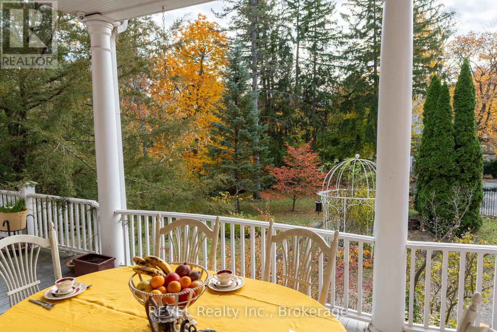 242 Simcoe Street, Niagara-On-The-Lake, Ontario  L0S 1J0 - Photo 36 - X12565068