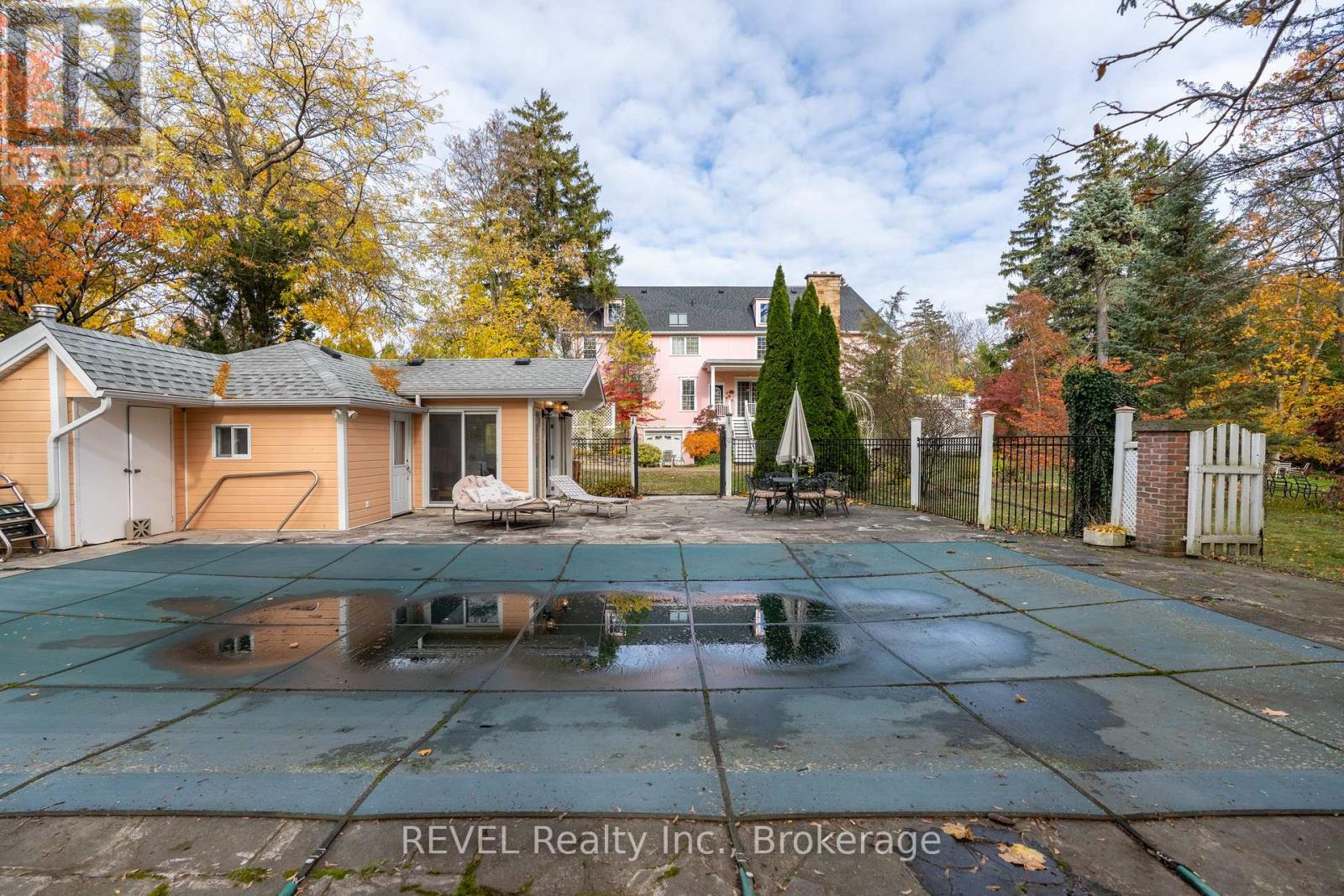 242 Simcoe Street, Niagara-On-The-Lake, Ontario  L0S 1J0 - Photo 48 - X12565068