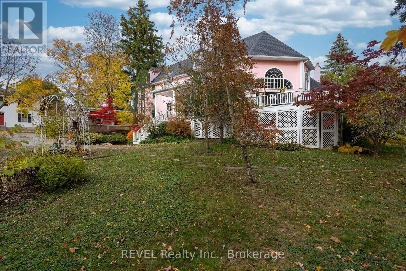 242 Simcoe Street, Niagara-On-The-Lake, Ontario  L0S 1J0 - Photo 49 - X12565068