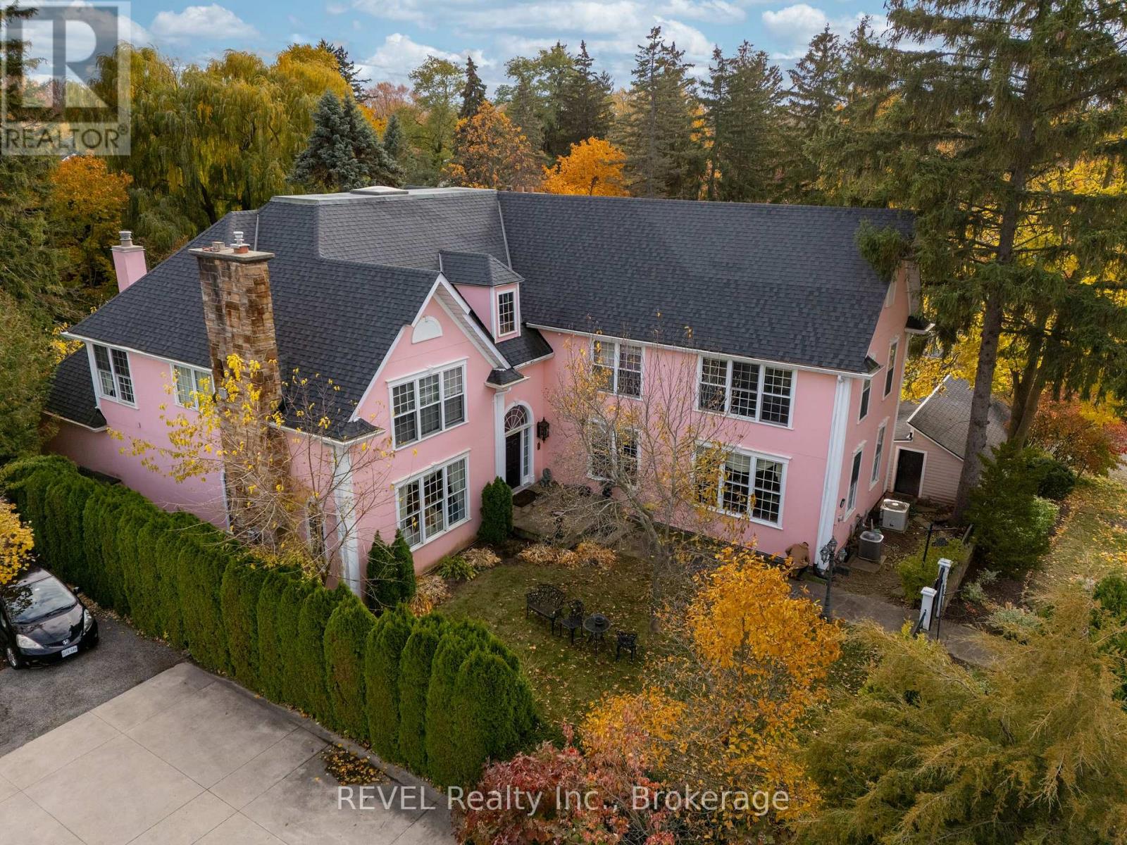 242 Simcoe Street, Niagara-On-The-Lake, Ontario  L0S 1J0 - Photo 5 - X12565068