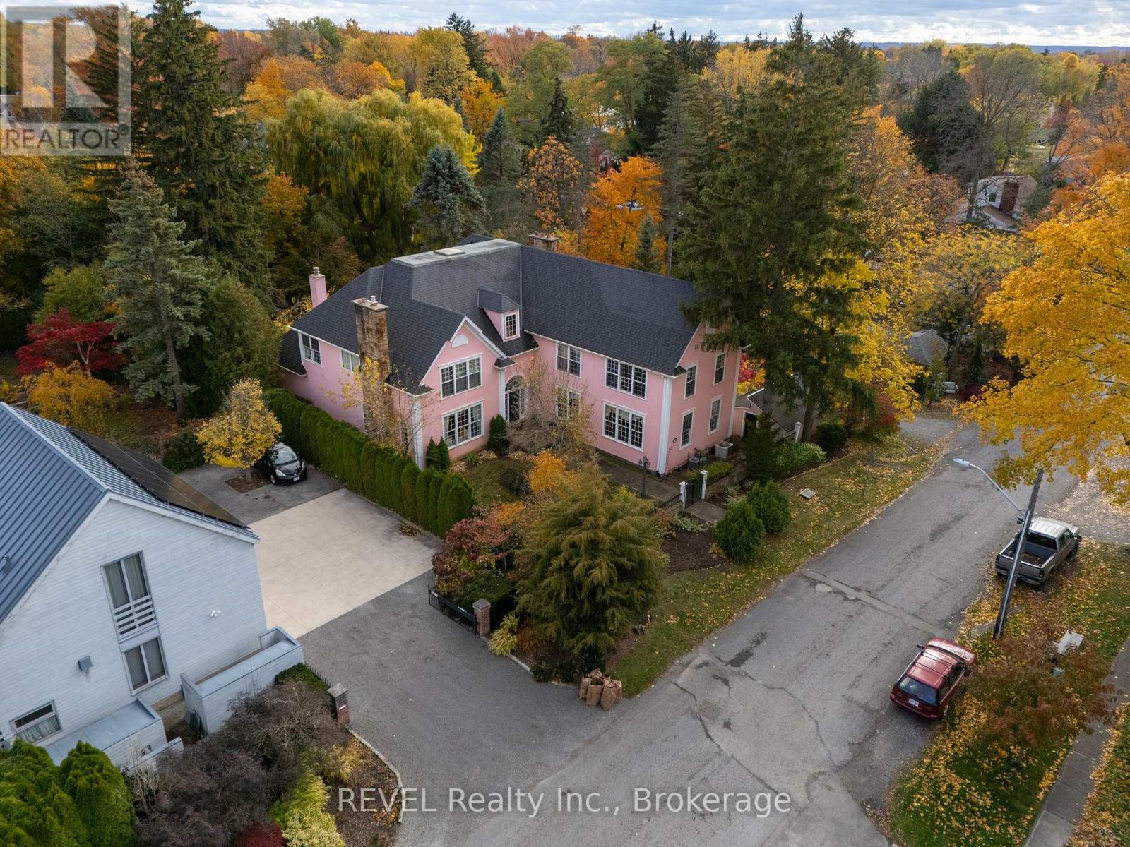 242 Simcoe Street, Niagara-On-The-Lake, Ontario  L0S 1J0 - Photo 6 - X12565068