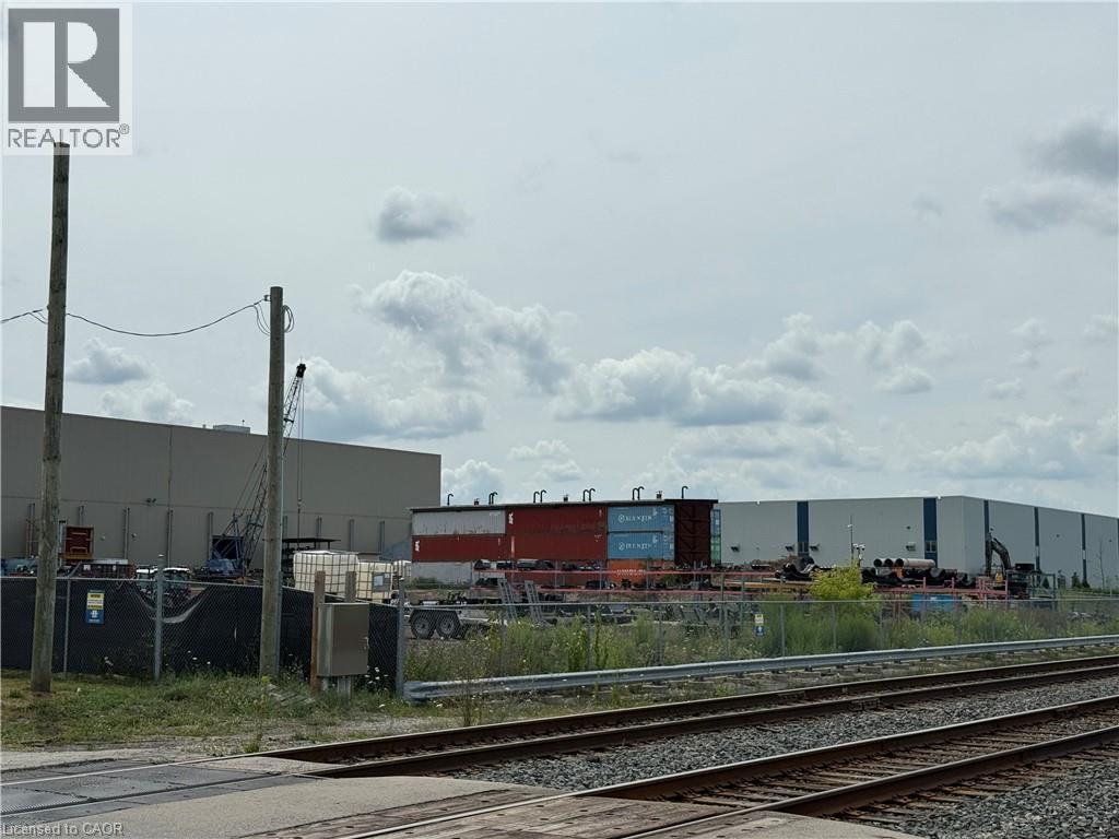 375 Mcneilly Road, Hamilton, Ontario  L8E 5H4 - Photo 3 - 40789727