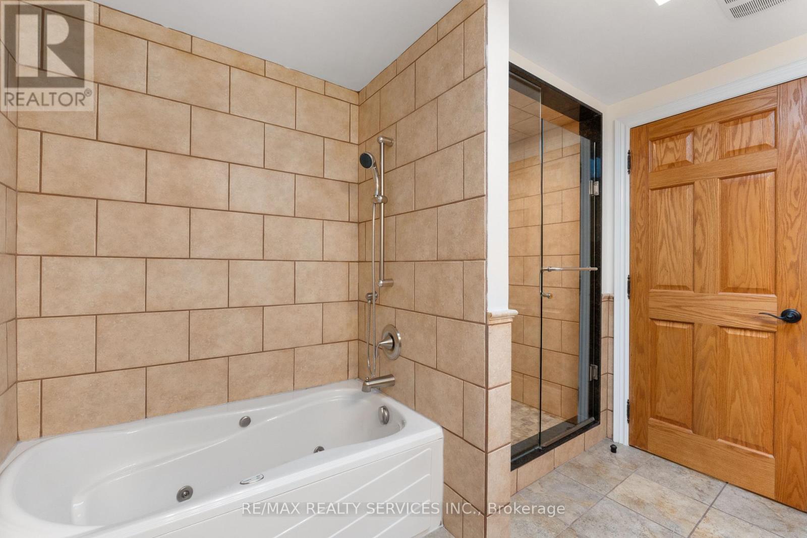 546 Conservation Drive, Brampton, Ontario  L6Z 0B8 - Photo 24 - W12564938