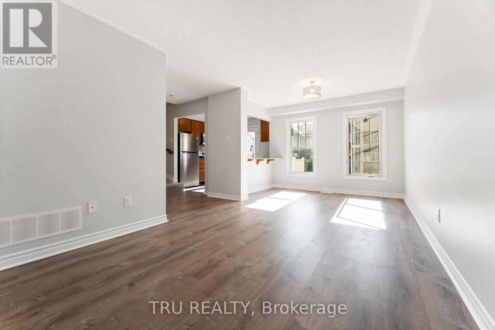 544 Snow Goose Street, Ottawa, Ontario  K2J 6C7 - Photo 7 - X12445628