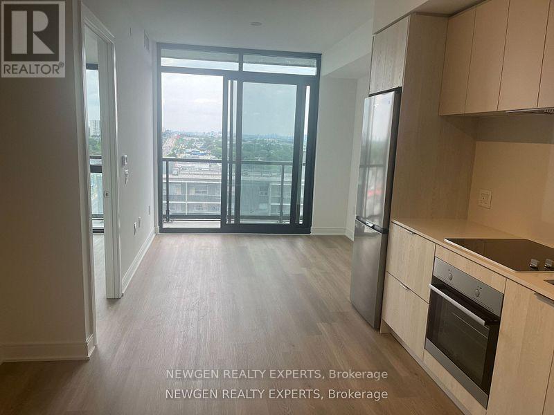 1305 - 86 Dundas Street E, Mississauga, Ontario  L5A 1W4 - Photo 3 - W12565074