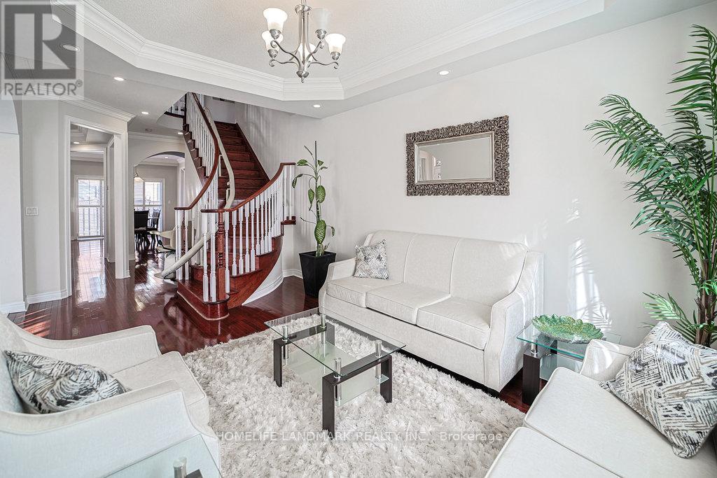 3565 Stonecutter Crescent S, Mississauga, Ontario  L5M 7N7 - Photo 5 - W12565076