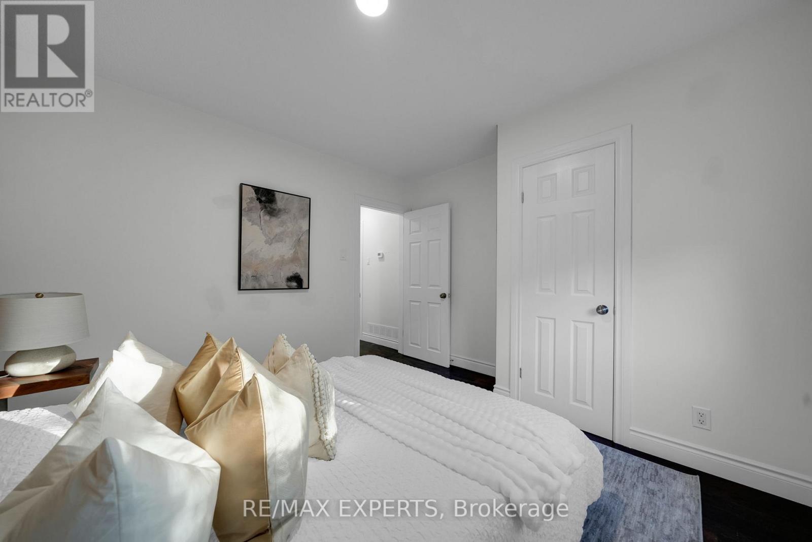 4 Larchmere Avenue, Toronto, Ontario  M9L 2N1 - Photo 28 - W12565078