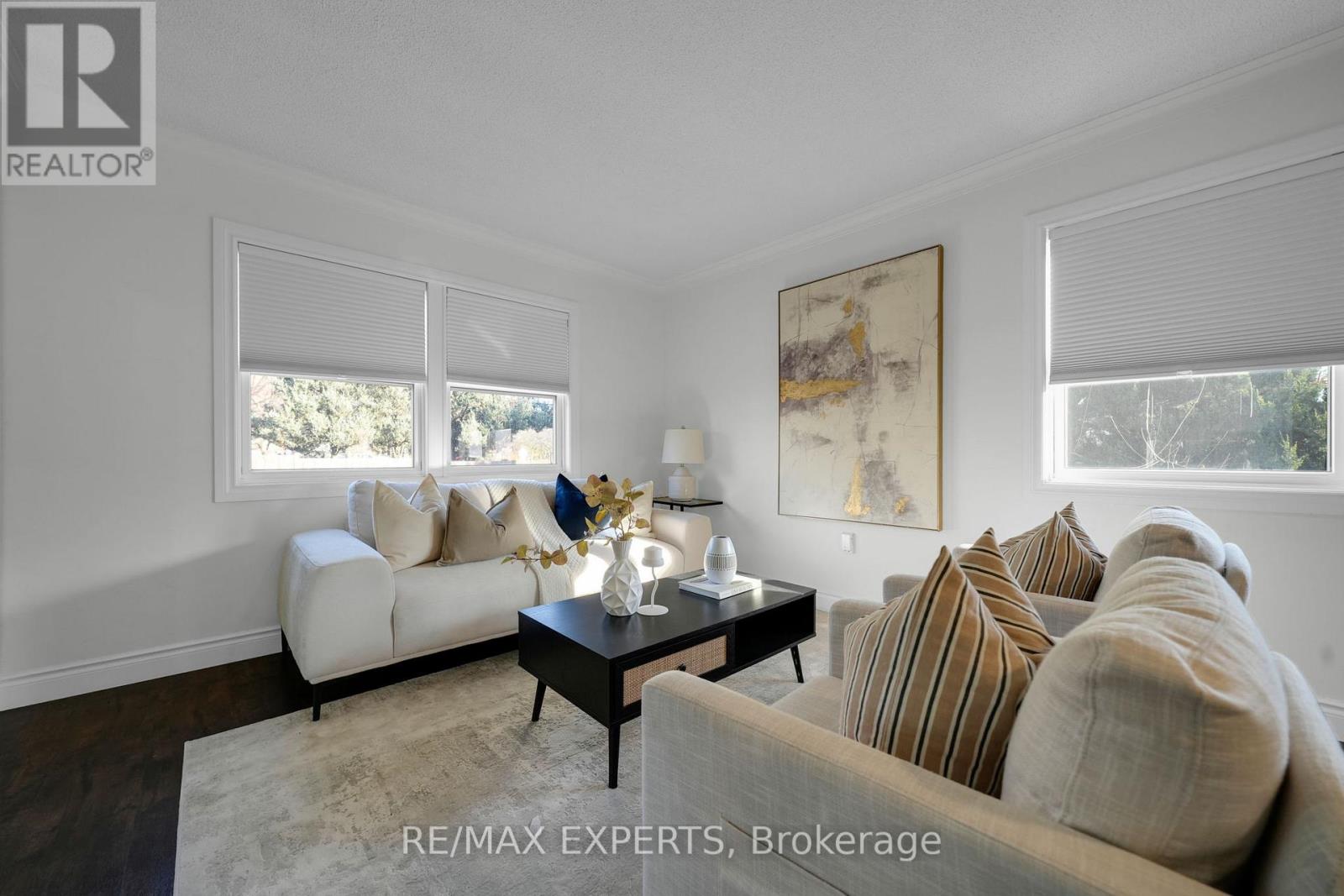 4 Larchmere Avenue, Toronto, Ontario  M9L 2N1 - Photo 9 - W12565078