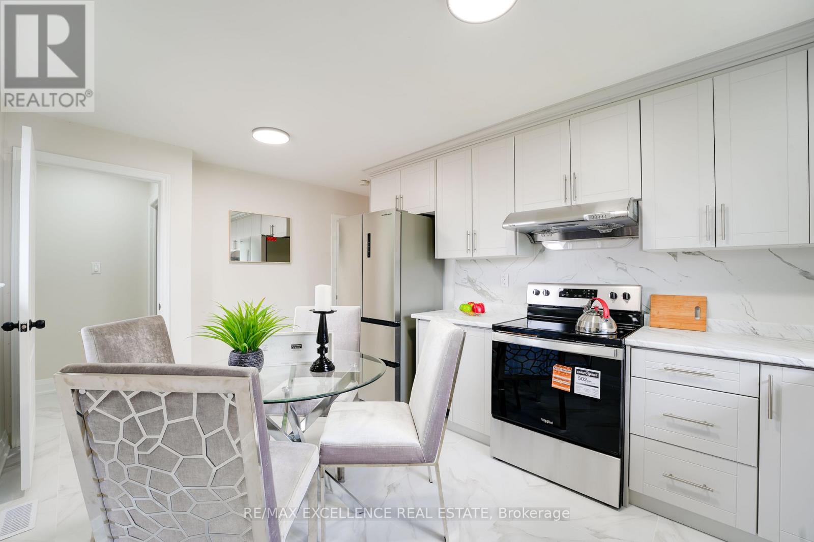 85 Watson Crescent, Brampton, Ontario  L6W 1E5 - Photo 10 - W12565086