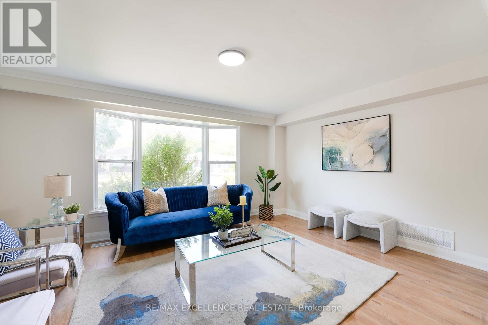 85 Watson Crescent, Brampton, Ontario  L6W 1E5 - Photo 7 - W12565086