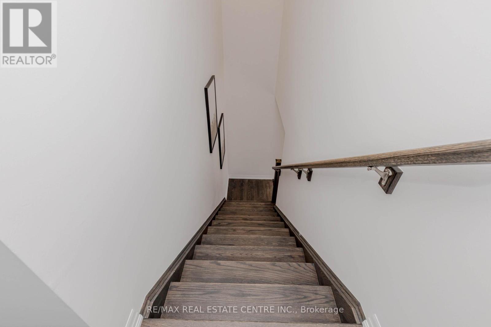 112 Burnhamthorpe Road E, Oakville, Ontario  L6H 0X8 - Photo 24 - W12565088